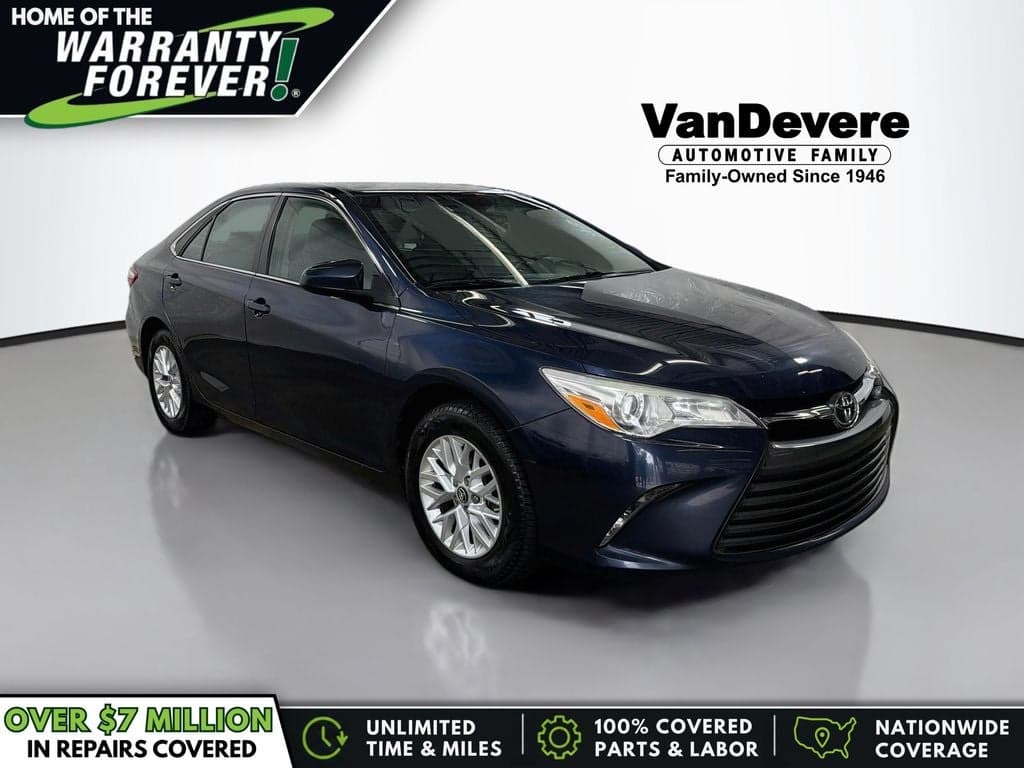 2017 Toyota Camry LE — photo 1 of 30