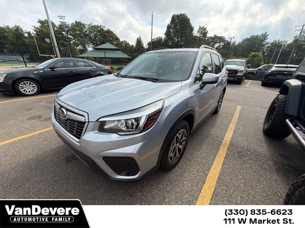 2020 Subaru Forester Premium — photo 1 of 14