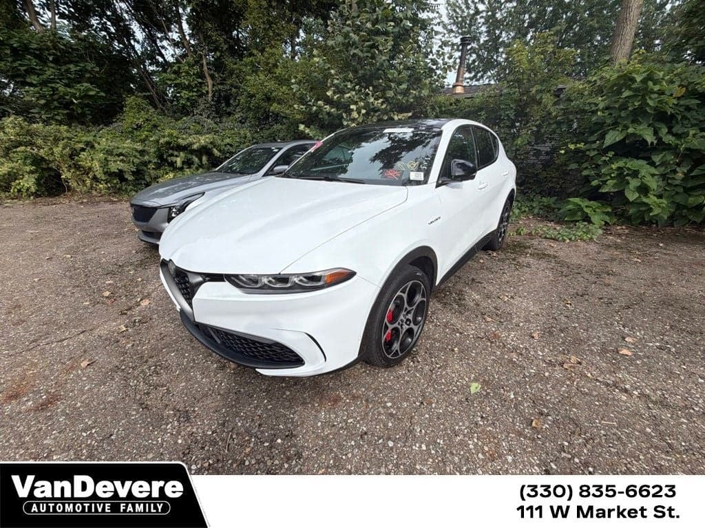 2024 Alfa Romeo Tonale Veloce — photo 1 of 14