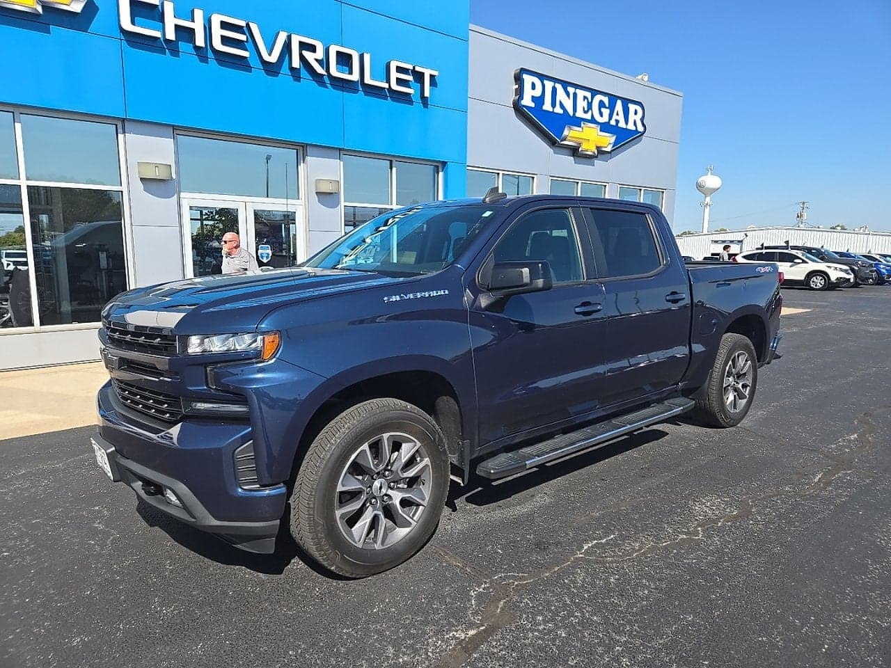 2020 Chevrolet Silverado 1500 RST — photo 1 of 5