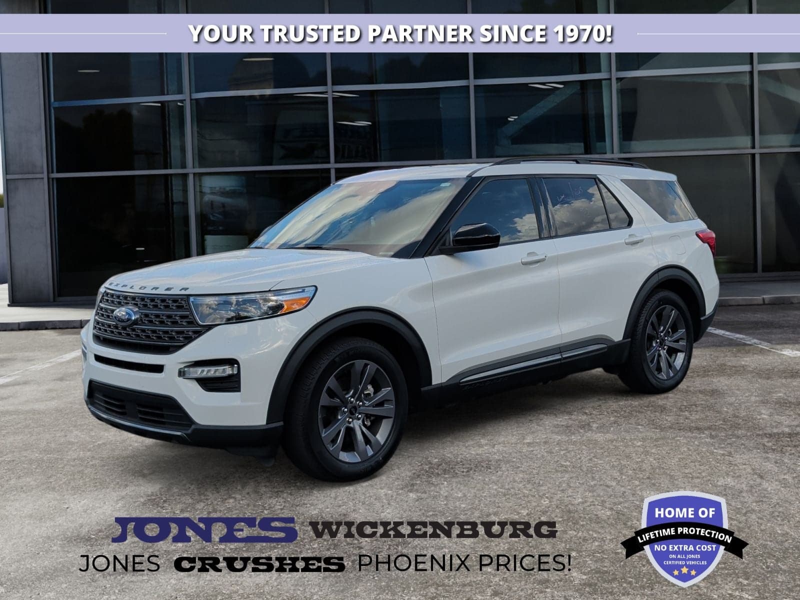 2024 Ford Explorer XLT — photo 1 of 6