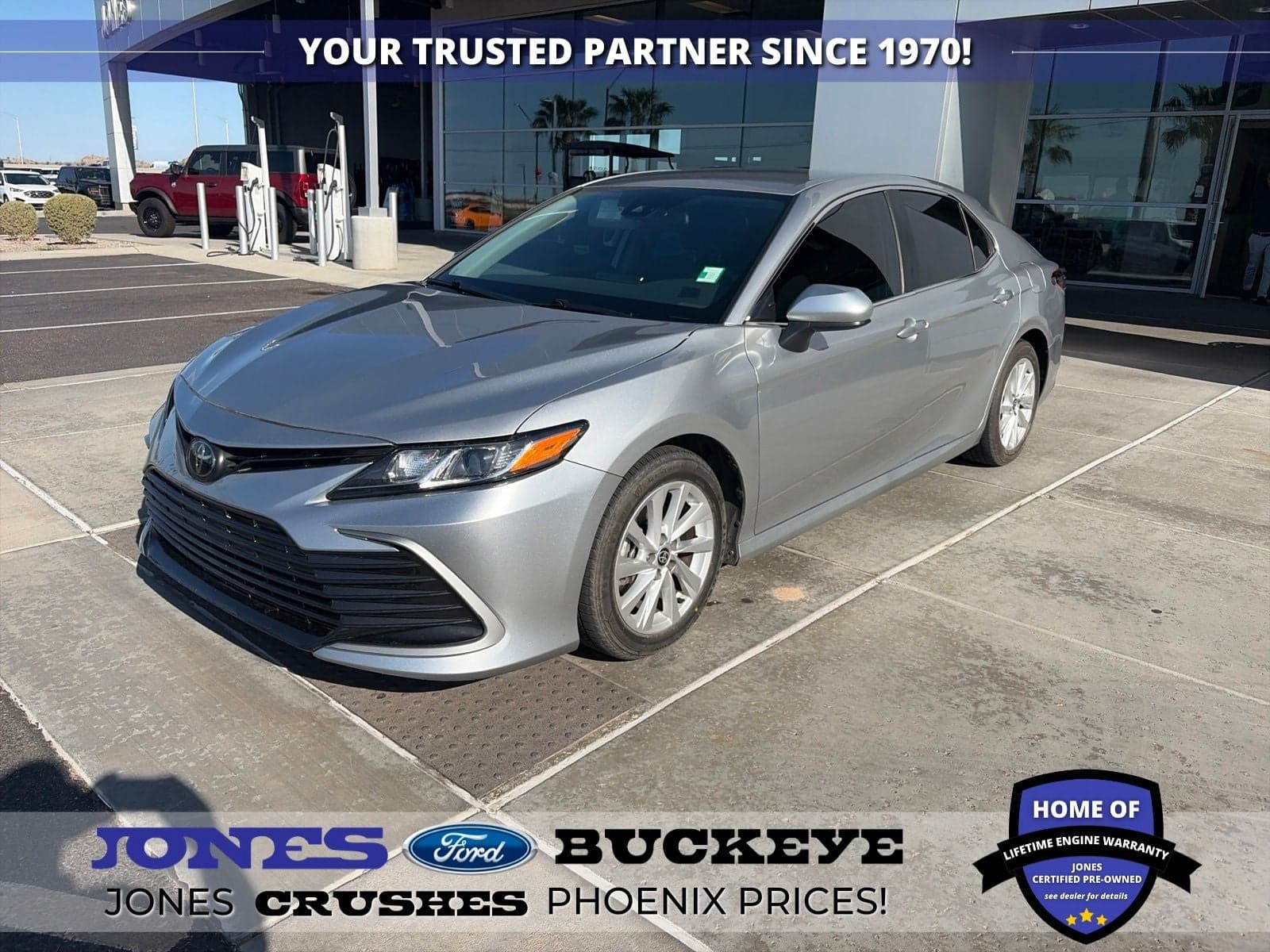 2023 Toyota Camry LE — photo 1 of 35