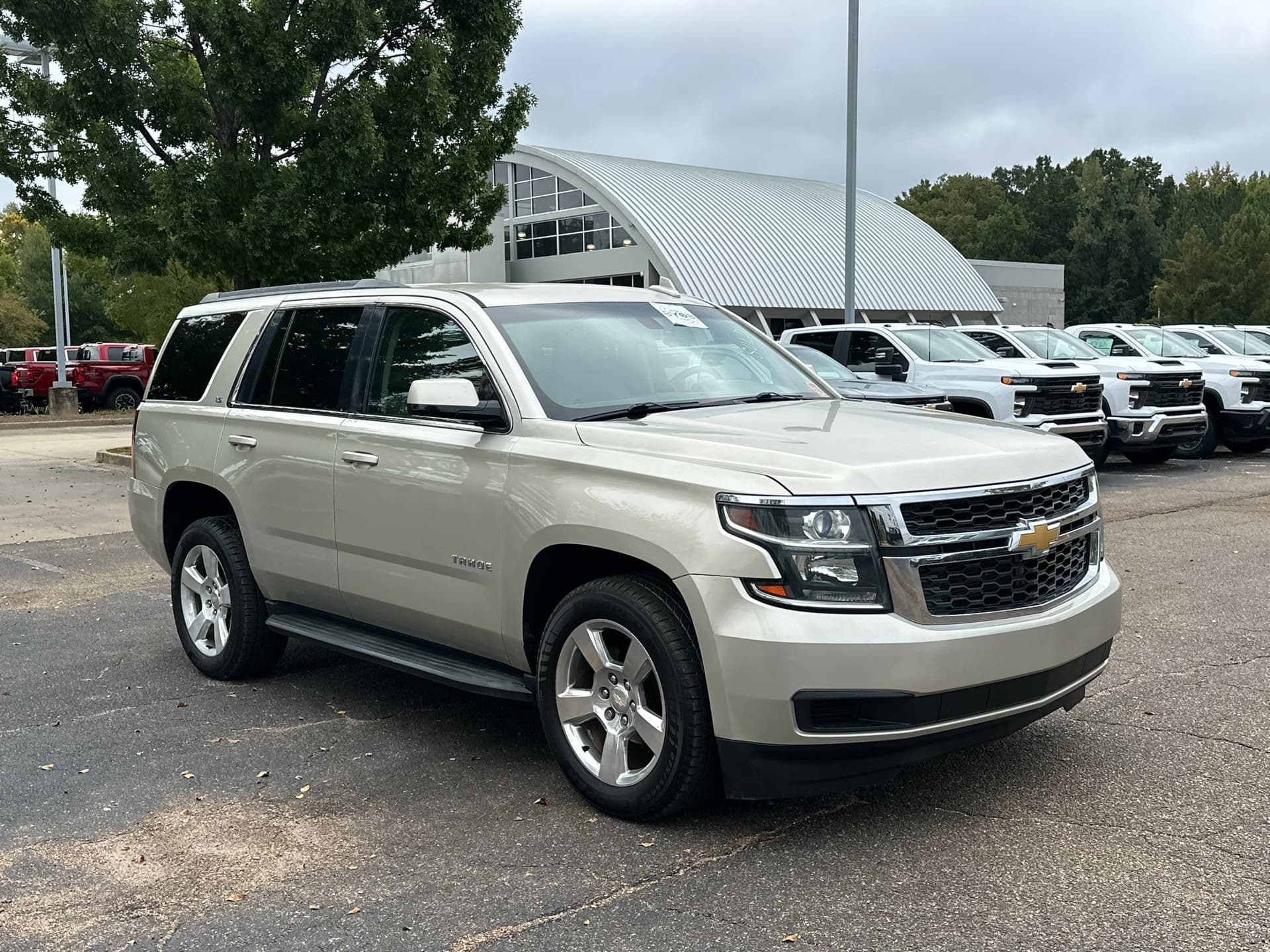 2016 Chevrolet Tahoe LS — photo 1 of 5