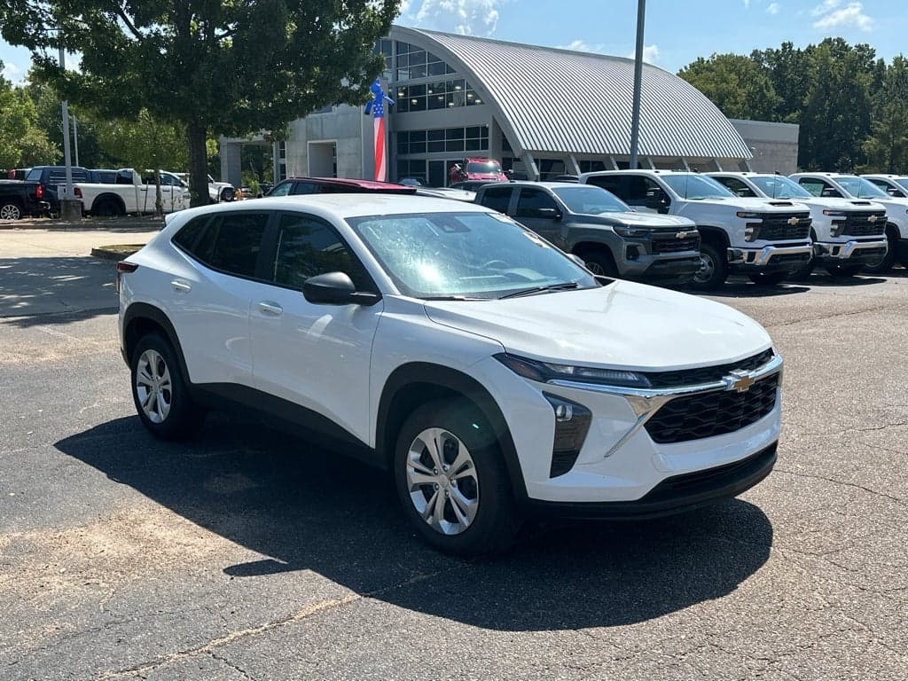 2026 Chevrolet Trax LS — photo 1 of 5