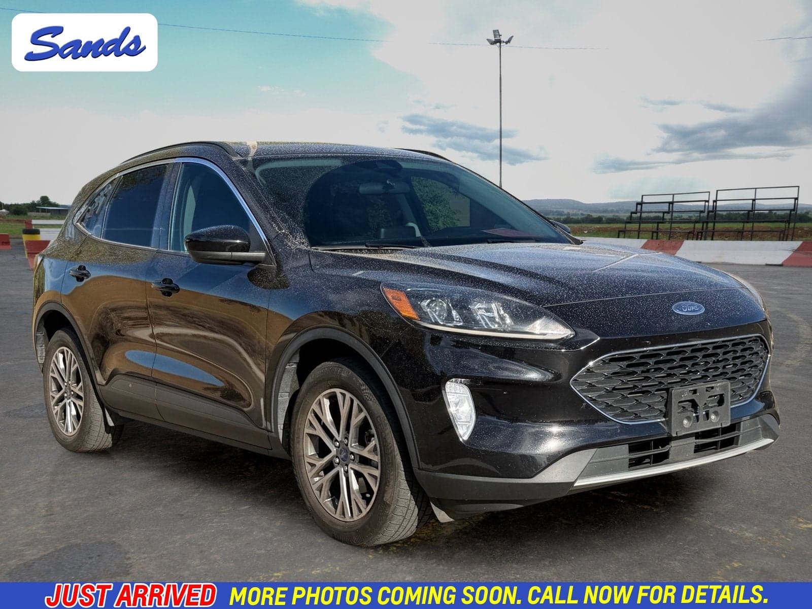 2022 Ford Escape SEL — photo 1 of 14