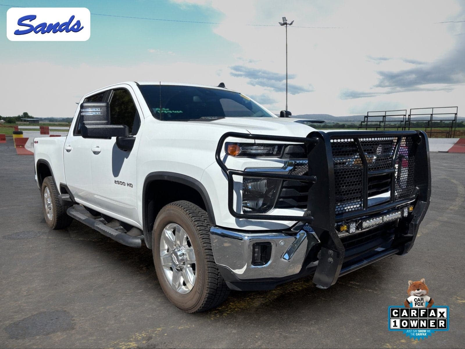 2025 Chevrolet Silverado 2500HD LT — photo 1 of 11