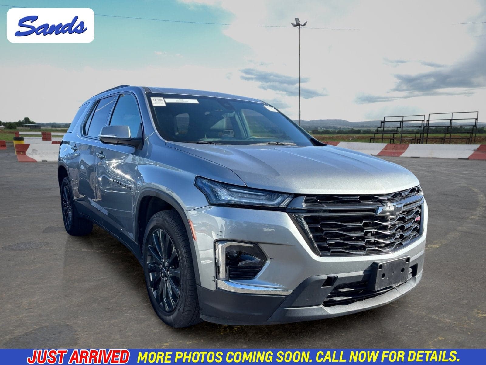 2023 Chevrolet Traverse RS — photo 1 of 5