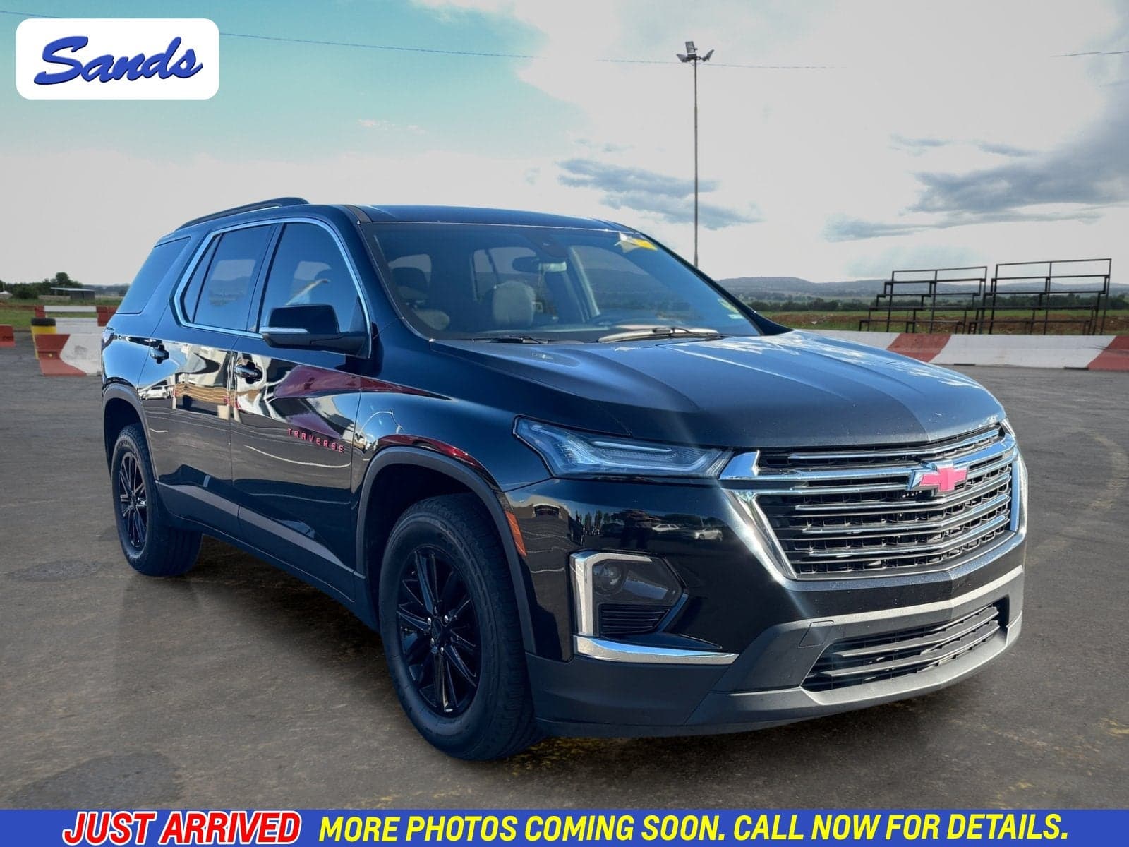 2024 Chevrolet Traverse Limited LT Cloth — photo 1 of 5
