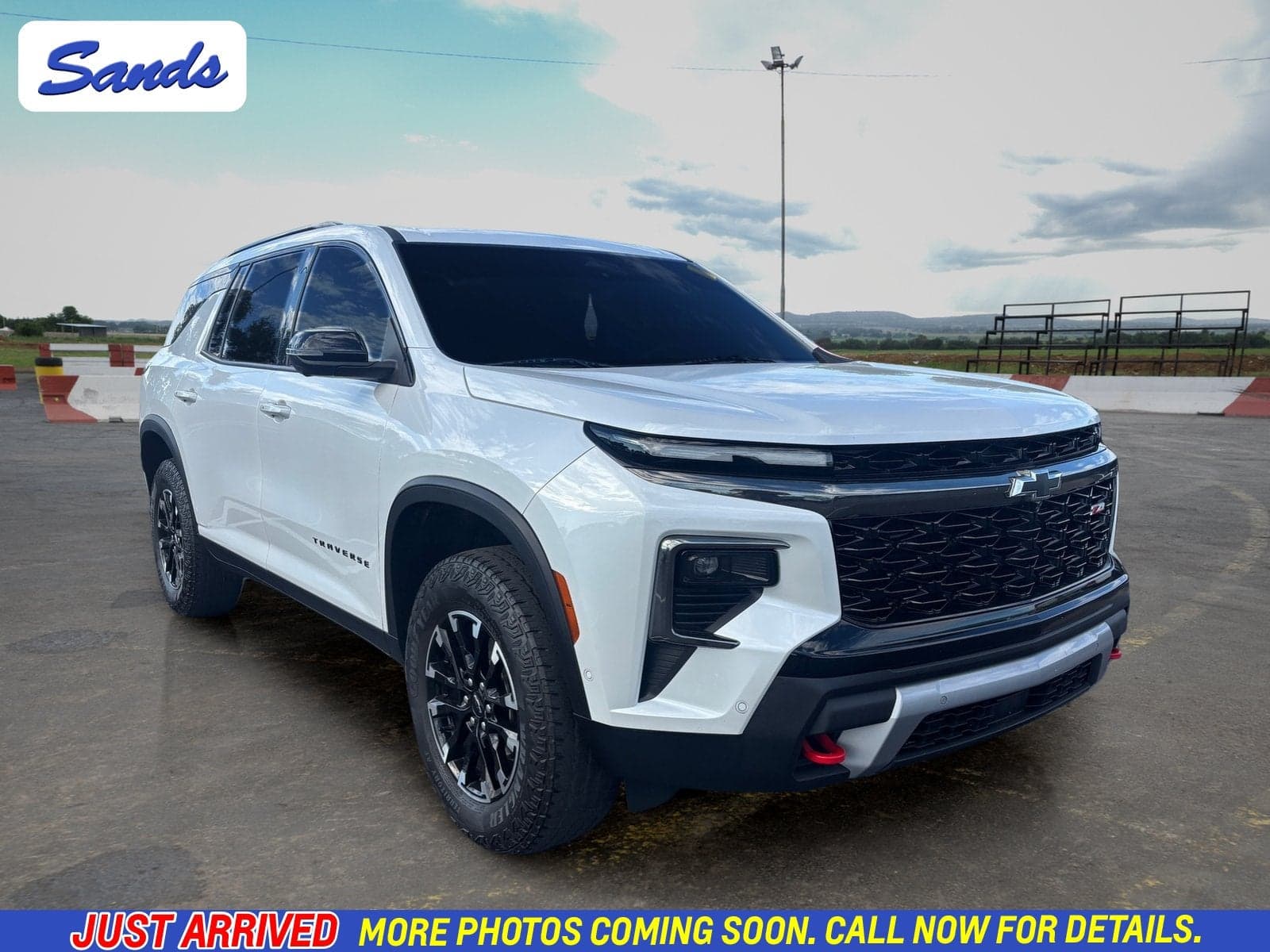 2024 Chevrolet Traverse AWD Z71 — photo 1 of 5