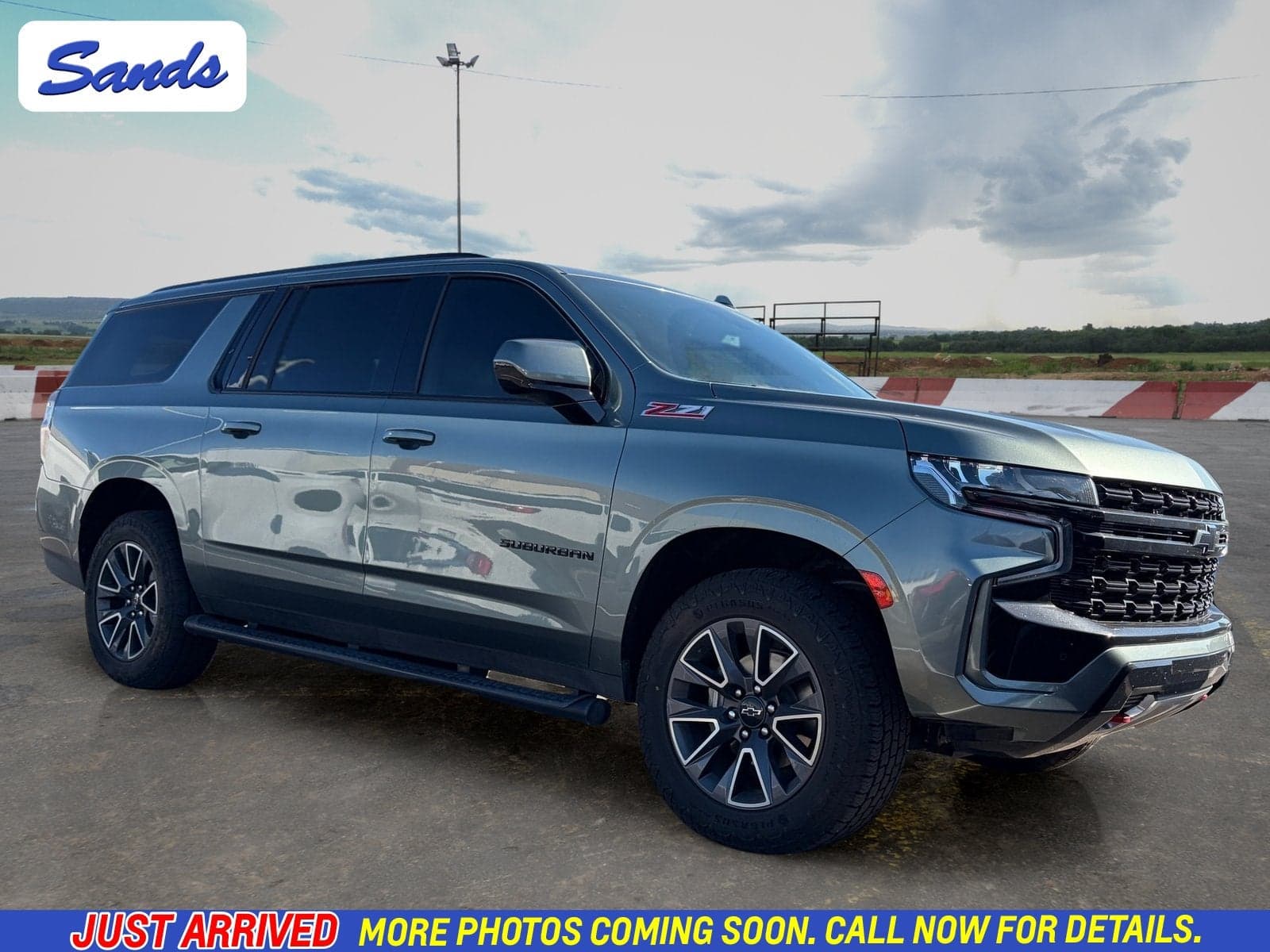 2023 Chevrolet Suburban Z71 — photo 1 of 5