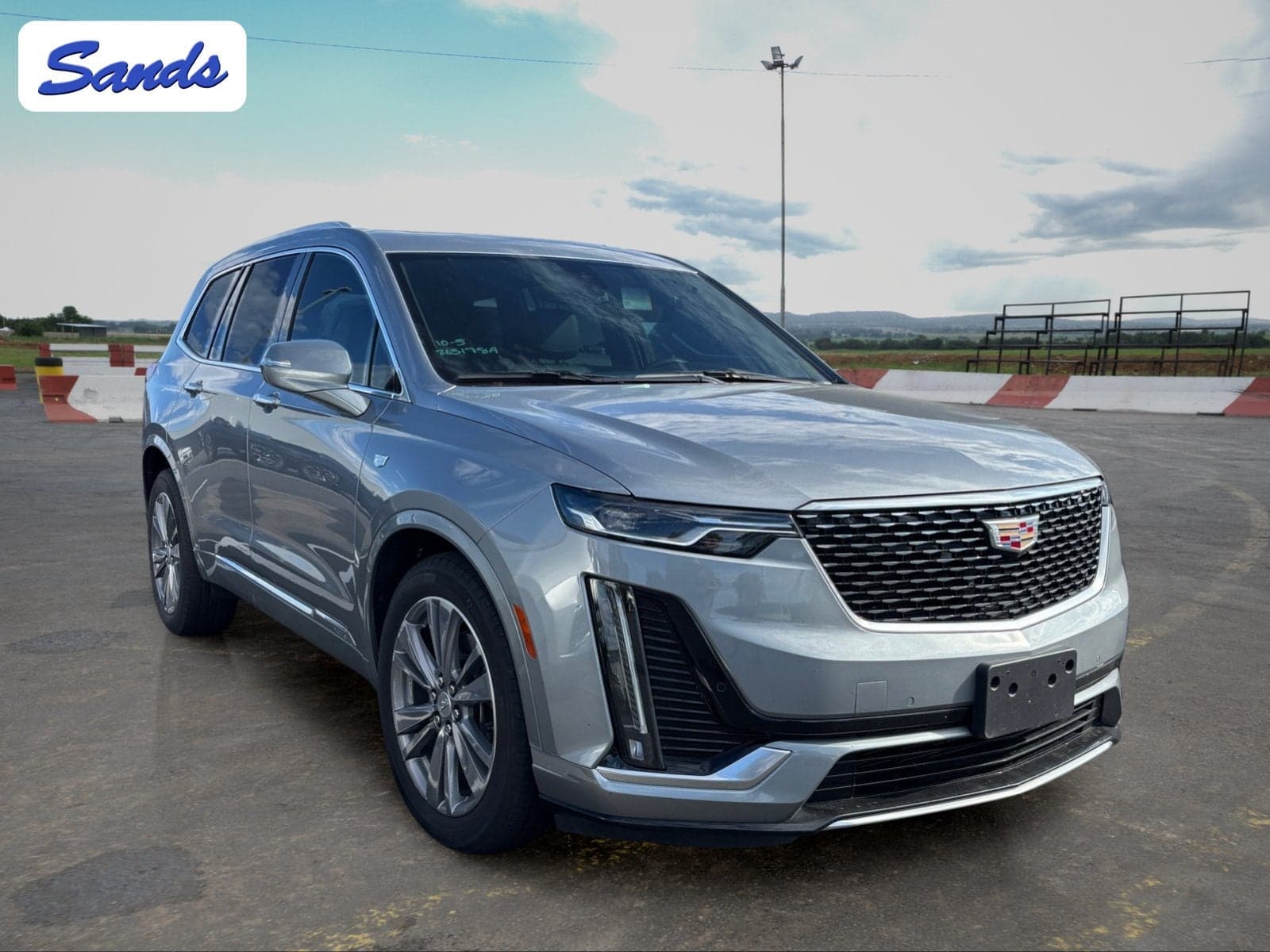 2025 Cadillac XT6 Base — photo 1 of 5
