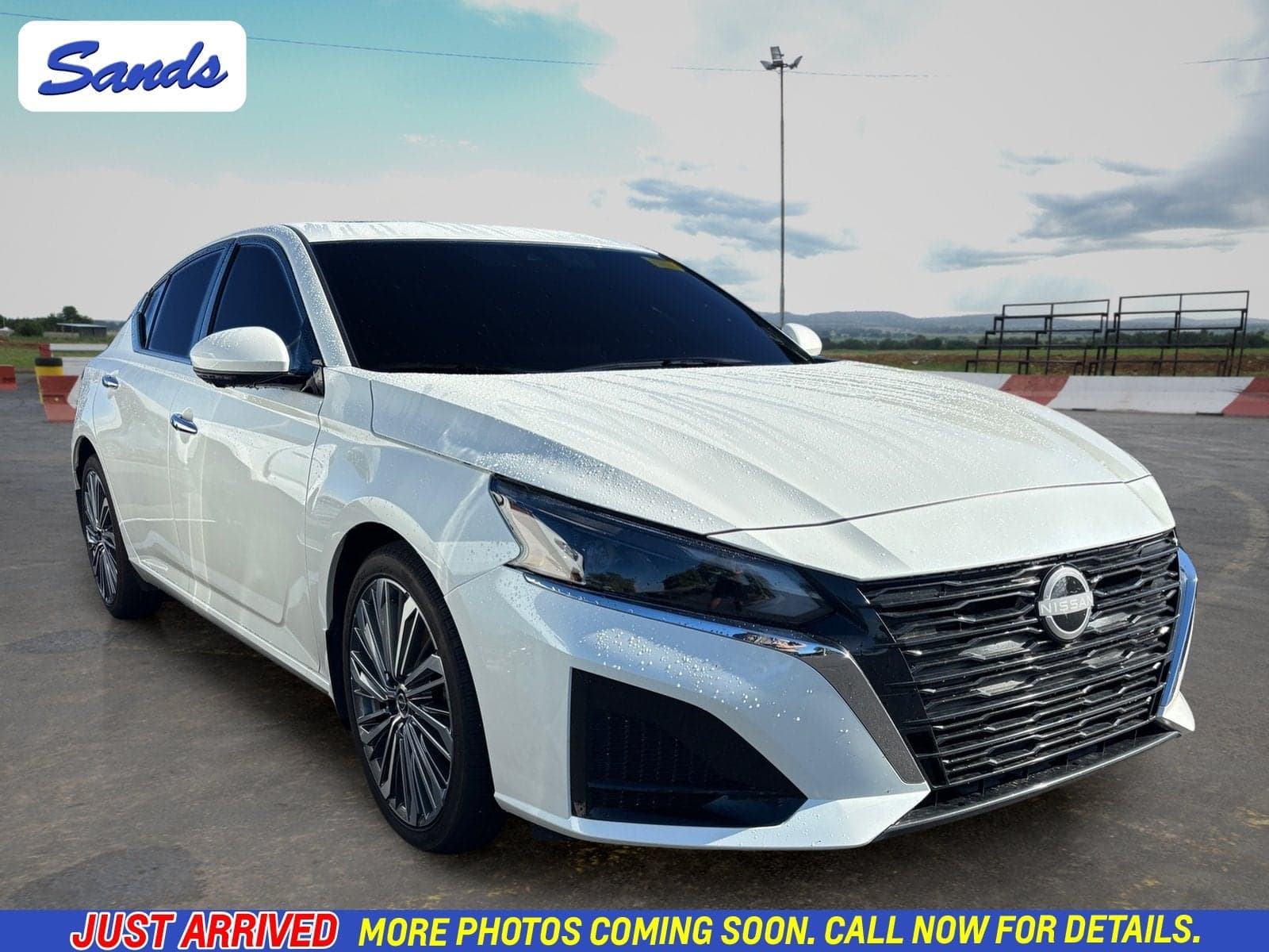 2025 Nissan Altima SL — photo 1 of 5