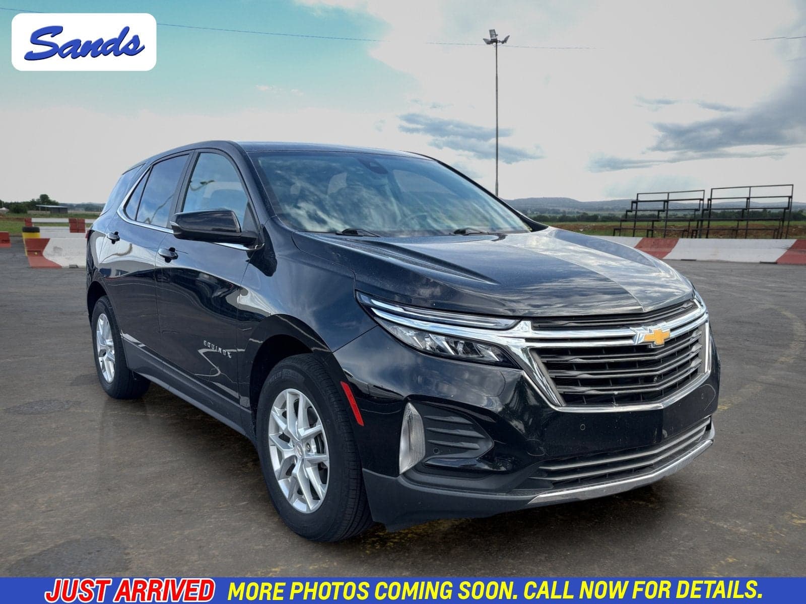2022 Chevrolet Equinox LT — photo 1 of 5