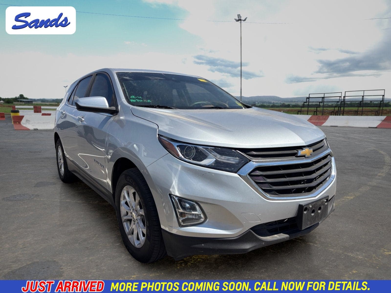 2021 Chevrolet Equinox LT — photo 1 of 26