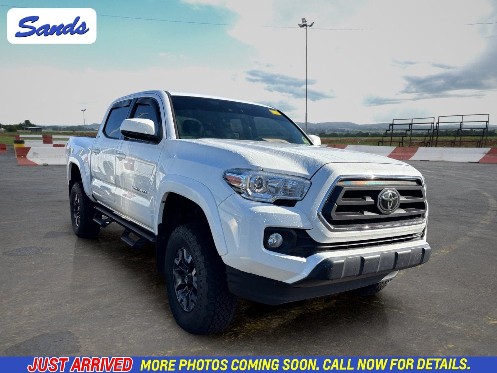 2022 Toyota Tacoma 2WD SR5 — photo 1 of 5