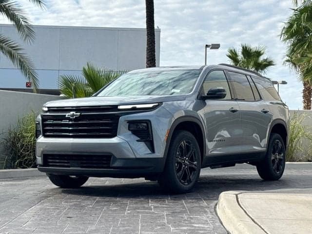 2027 Chevrolet Traverse LT — photo 1 of 62