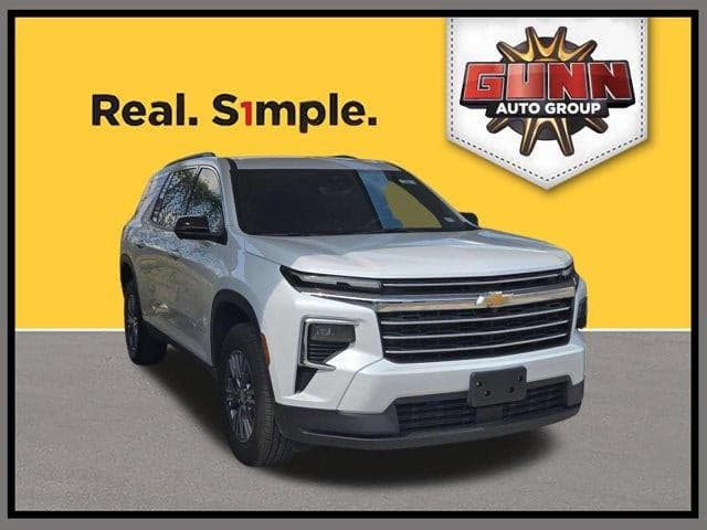 2026 Chevrolet Traverse FWD LT — photo 1 of 39