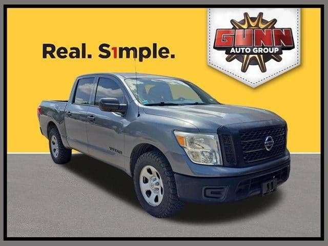 2017 Nissan Titan S — photo 1 of 10