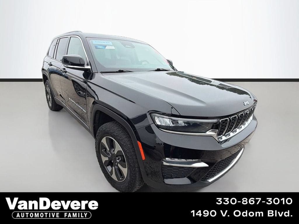 2023 Jeep Grand Cherokee 4xe BASE — photo 1 of 27