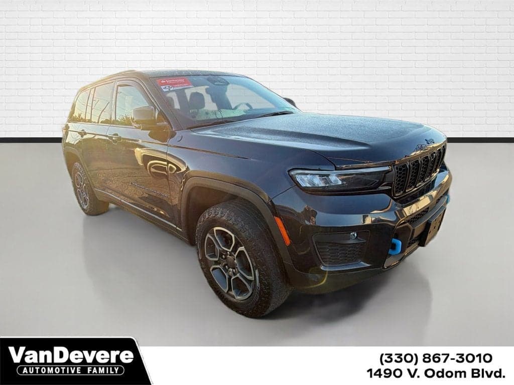 2023 Jeep Grand Cherokee 4xe Trailhawk — photo 1 of 5