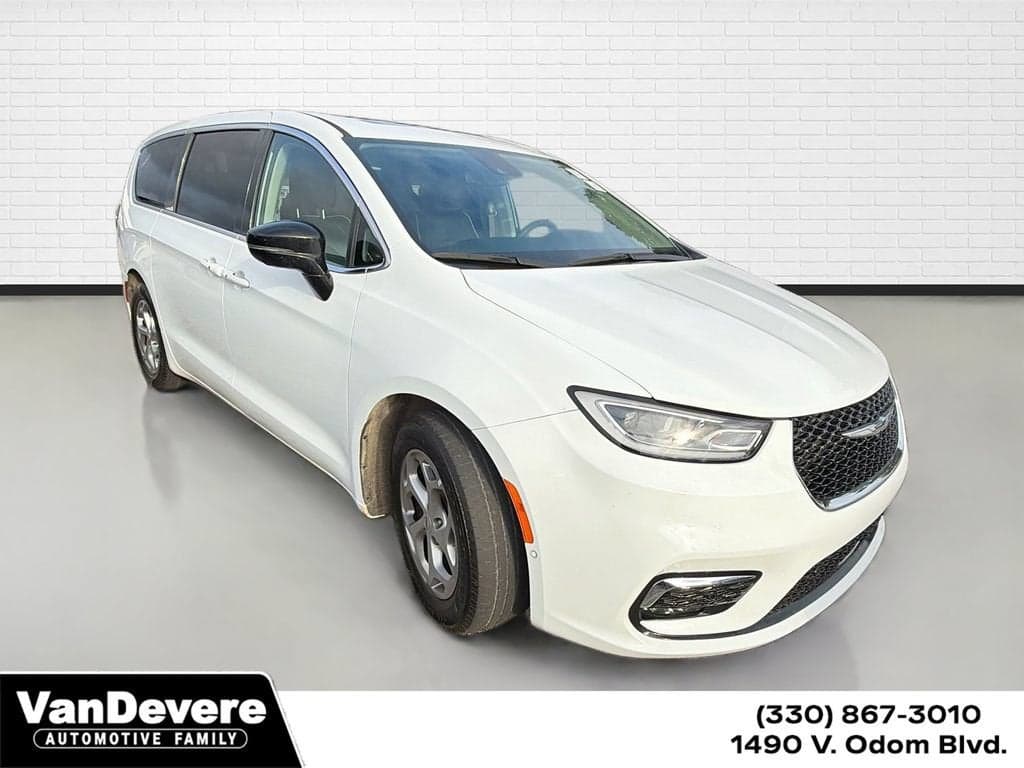 2024 Chrysler Pacifica Limited — photo 1 of 26
