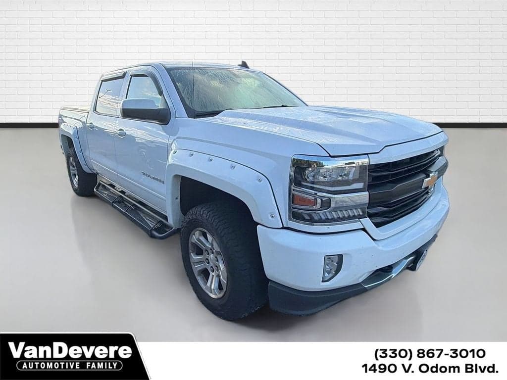2018 Chevrolet Silverado 1500 LT — photo 1 of 21