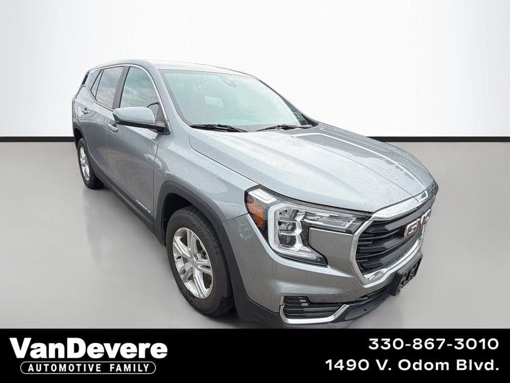 2023 GMC Terrain SLE — photo 1 of 23