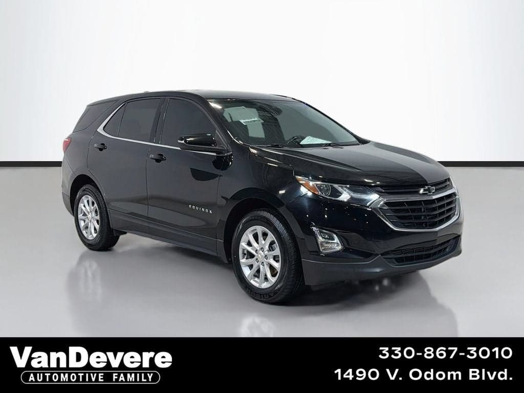 2019 Chevrolet Equinox LT — photo 1 of 42