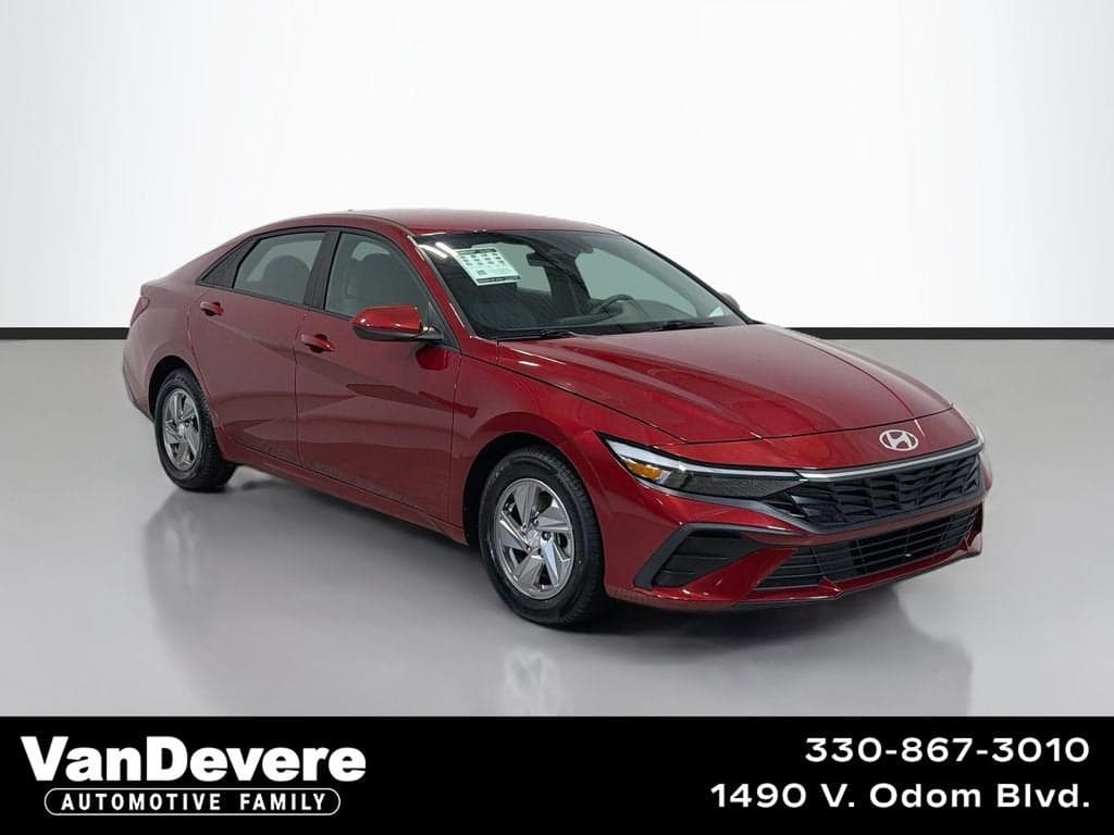 2024 Hyundai Elantra SE — photo 1 of 46