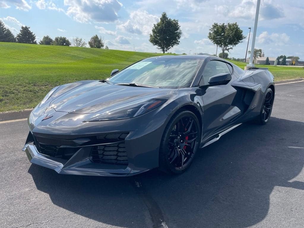 2027 Chevrolet Corvette 1LZ — photo 1 of 40