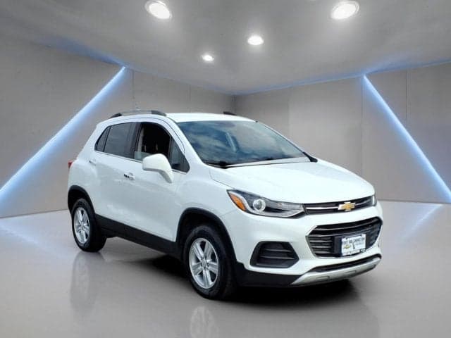 2020 Chevrolet Trax LT — photo 1 of 5