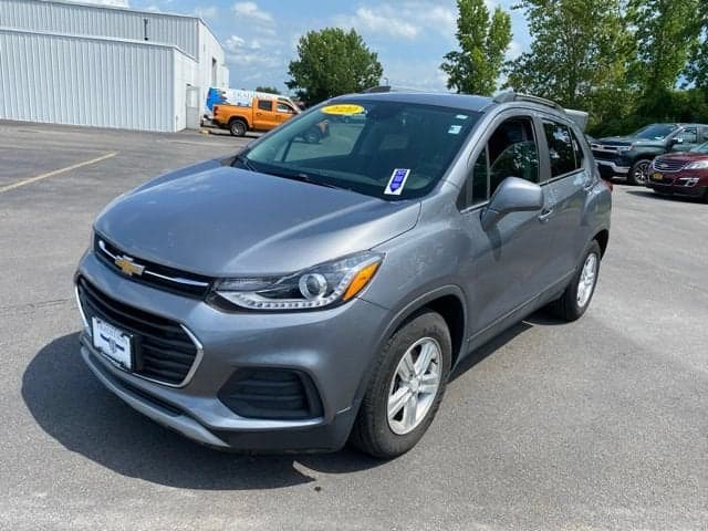 2020 Chevrolet Trax LT — photo 1 of 41