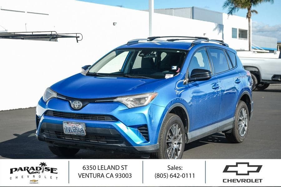 2017 Toyota RAV4 LE — photo 1 of 5