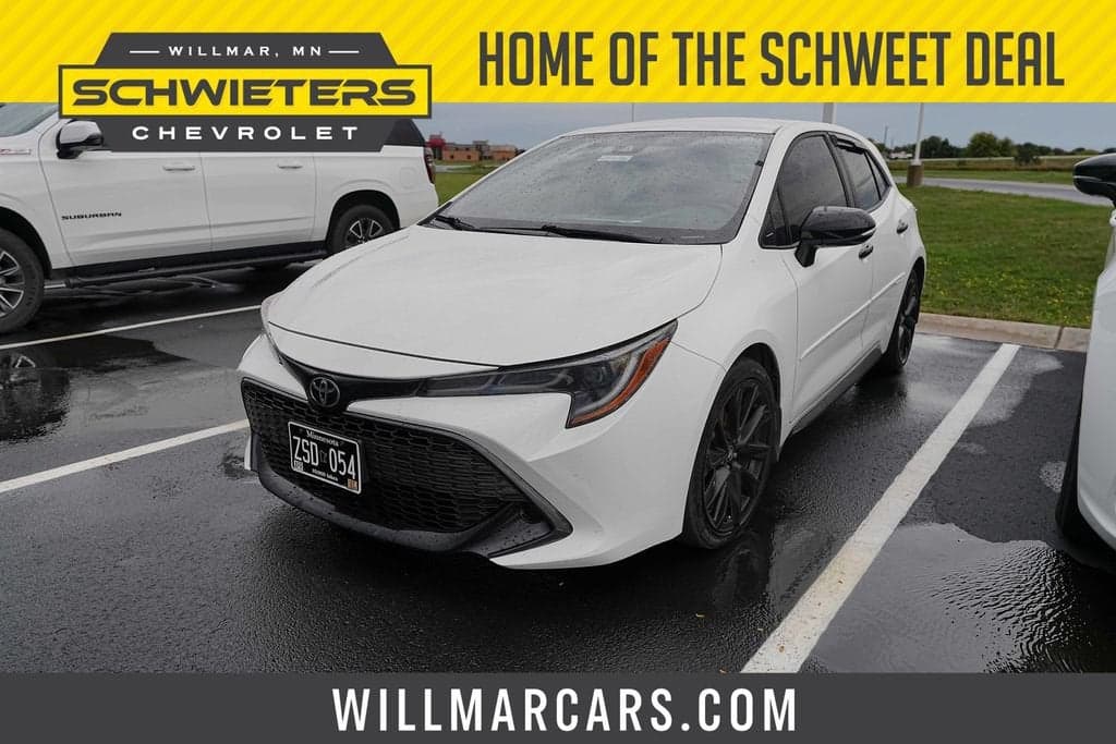 2022 Toyota Corolla Hatchback SE — photo 1 of 3