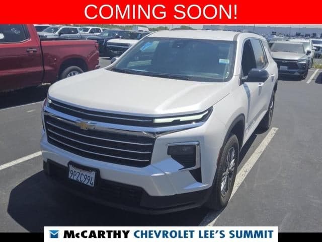 2025 Chevrolet Traverse FWD LT — photo 1 of 5