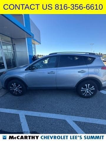 2017 Toyota RAV4 LE — photo 1 of 3