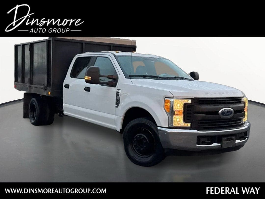 2017 Ford Super Duty F-350 DRW Lariat — photo 1 of 5