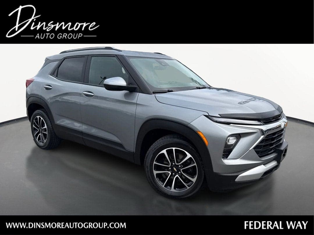 2024 Chevrolet Trailblazer LT — photo 1 of 43