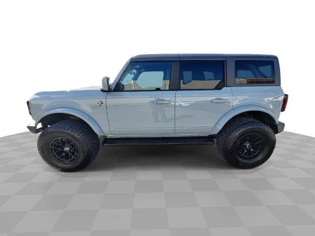 2022 Ford Bronco Outer Banks — photo 1 of 5
