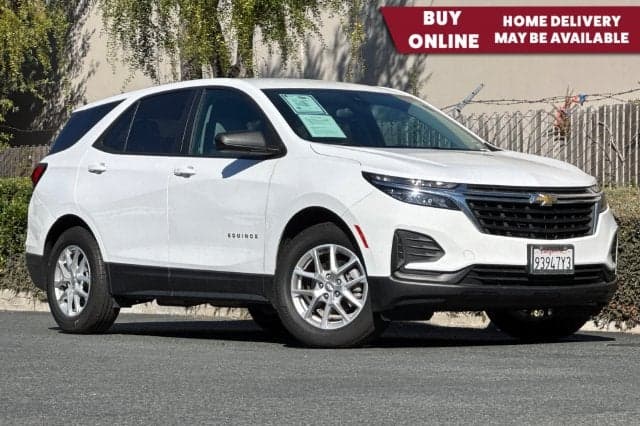2024 Chevrolet Equinox Base — photo 1 of 65