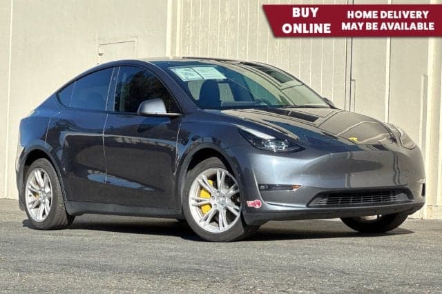 2023 Tesla Model Y Long Range — photo 1 of 5