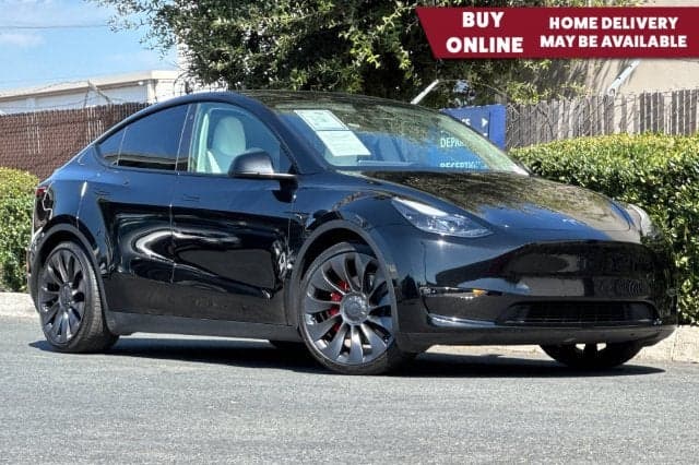 2023 Tesla Model Y Performance — photo 1 of 52