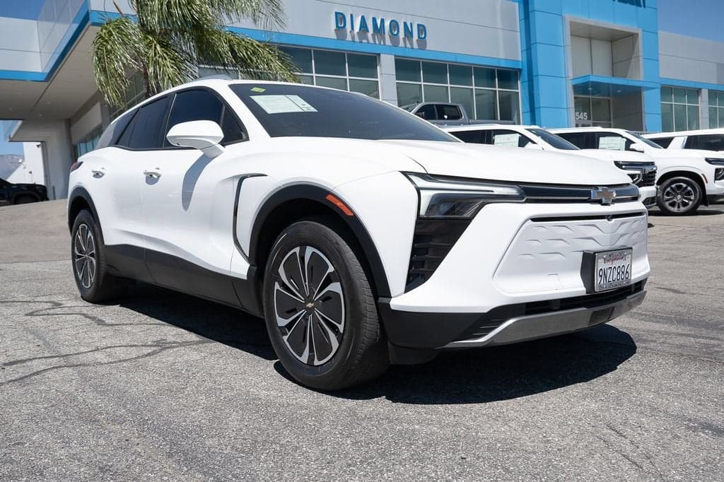 2024 Chevrolet Blazer EV LT — photo 1 of 27