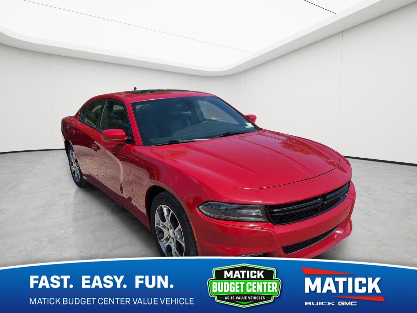 2015 Dodge Charger SXT — photo 1 of 33