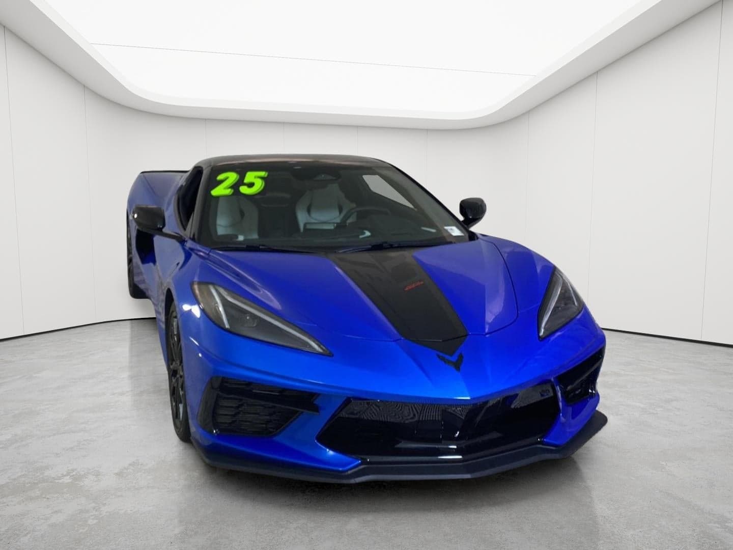 2025 Chevrolet Corvette Stingray 2LT — photo 1 of 79