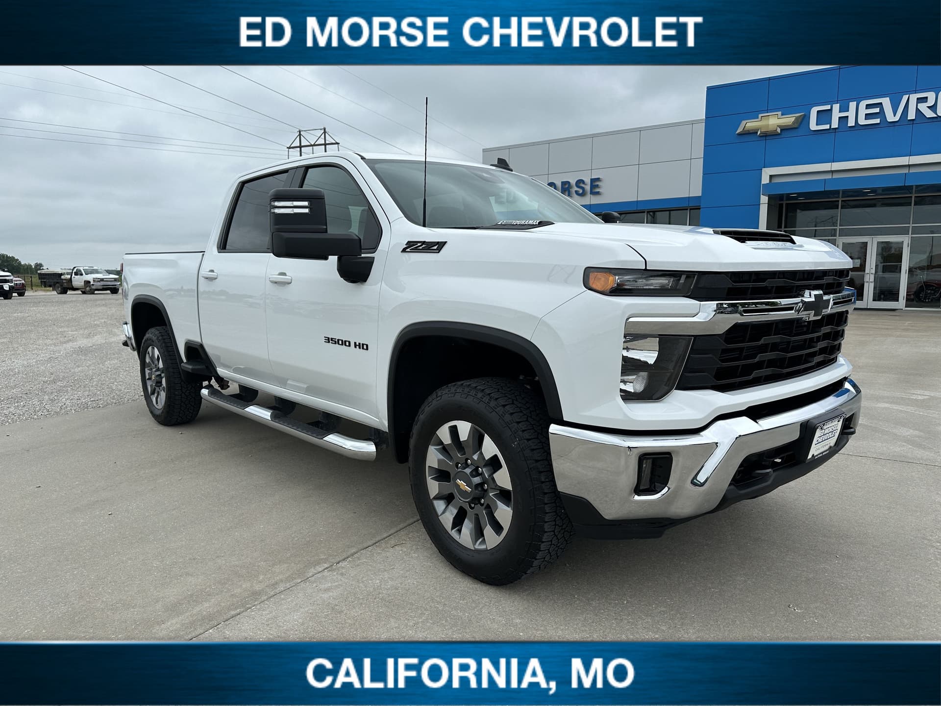 2026 Chevrolet Silverado 3500HD LT — photo 1 of 37