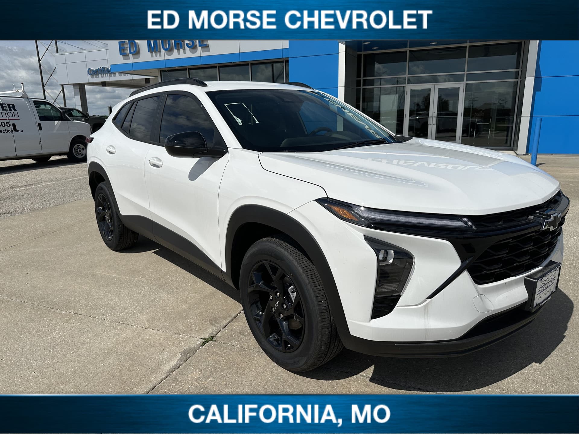 2026 Chevrolet Trax LT — photo 1 of 39
