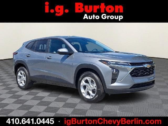 2026 Chevrolet Trax LS — photo 1 of 5