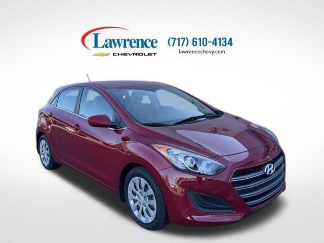 2016 Hyundai Elantra GT Base — photo 1 of 5