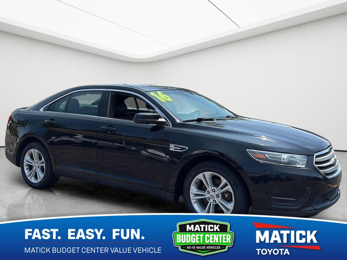 2016 Ford Taurus SEL — photo 1 of 35